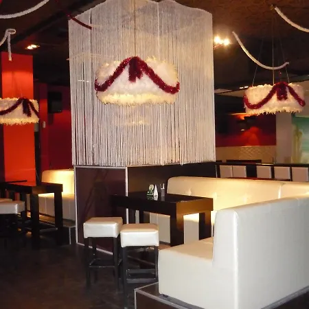 Elit Palace And Hotell 4*