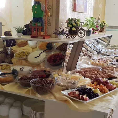 Elit Palace And Szálloda 4*
