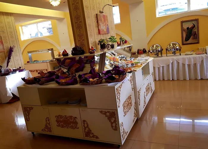 Elit Palace And Hotel