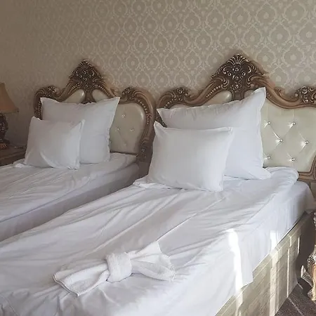 Elit Palace And 4*