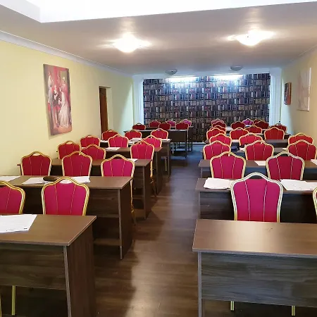Elit Palace And 4*